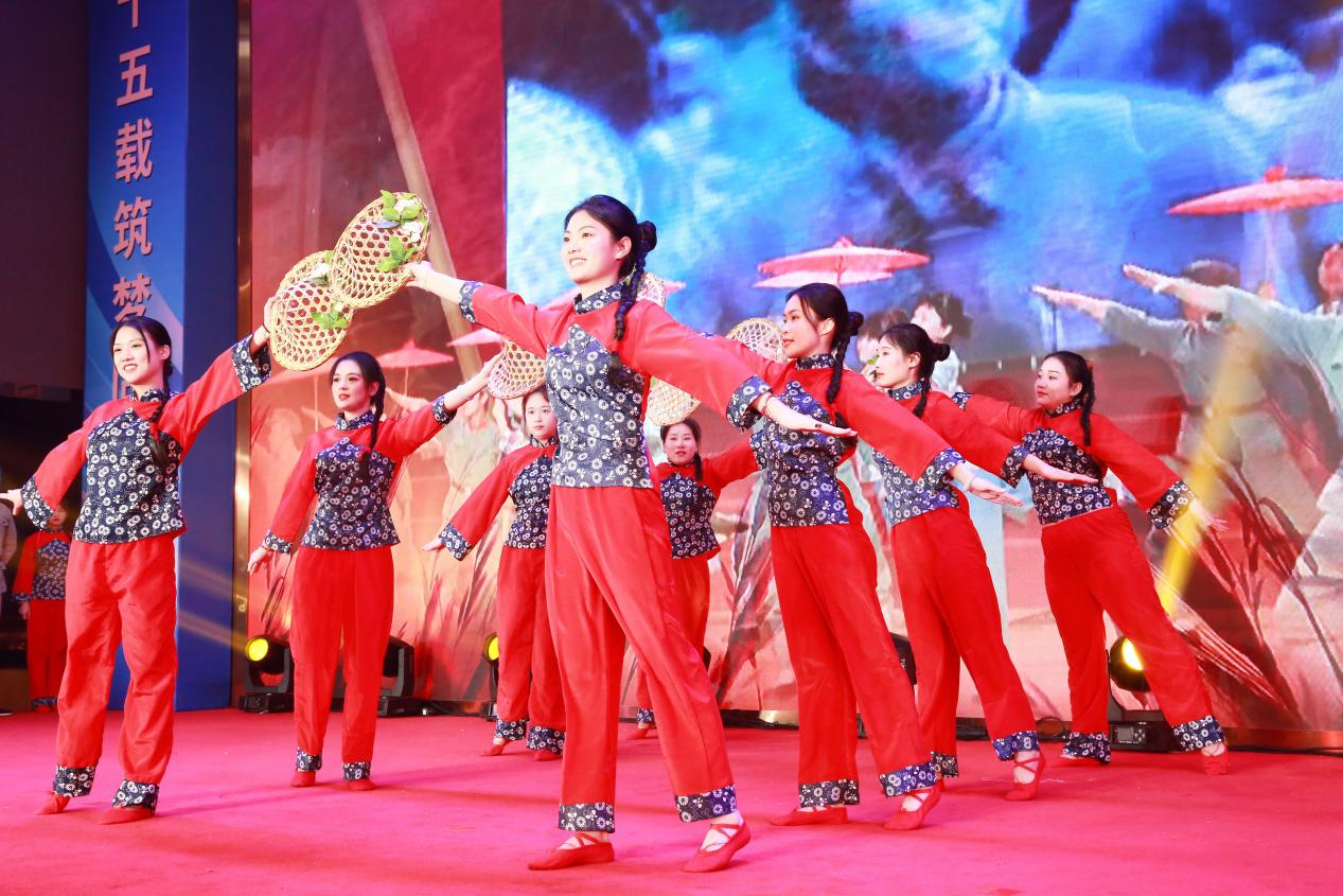 慶“十五載”筑夢同心   裕達人砥礪前行